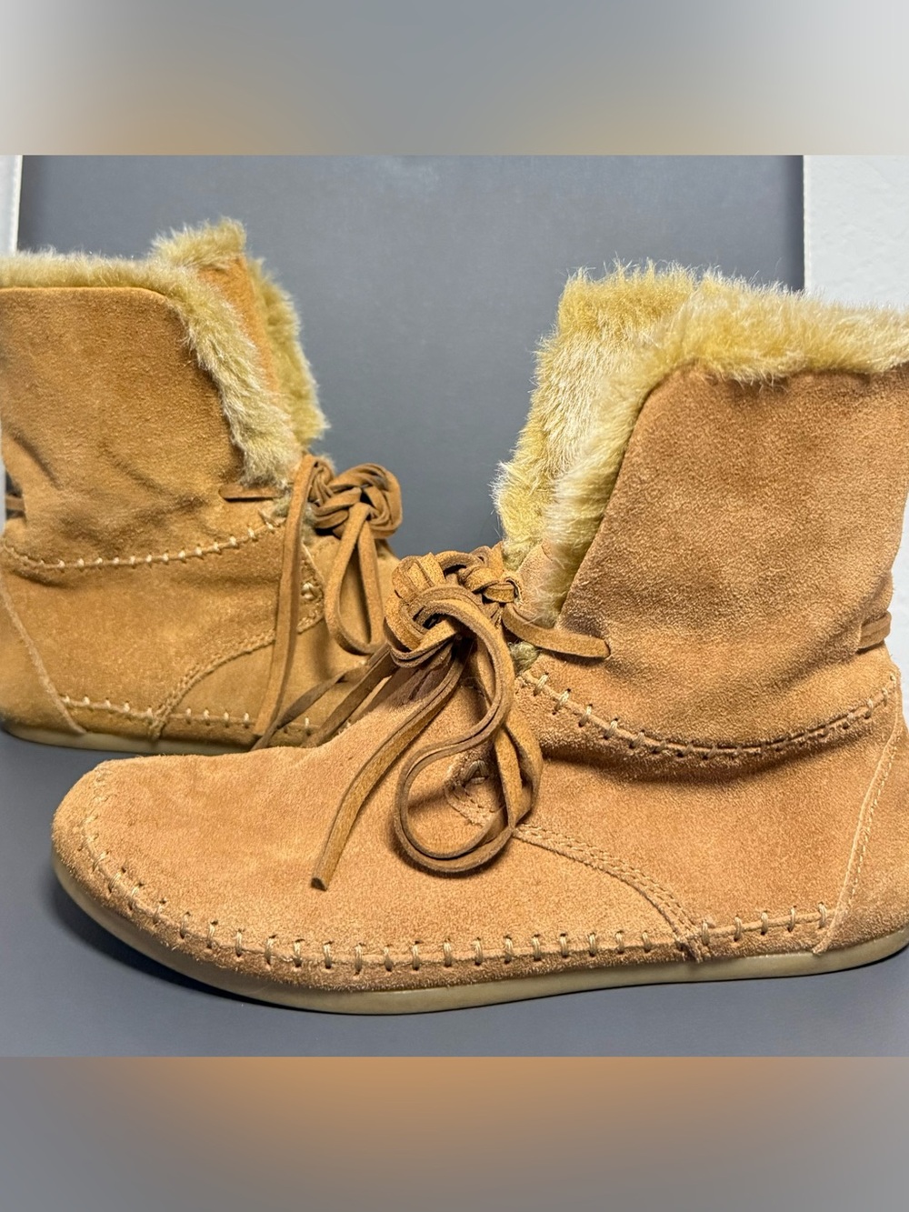 TOMS Zahara Bootie Chestnut Suede Moc Faux Hair  Women’s 8.5